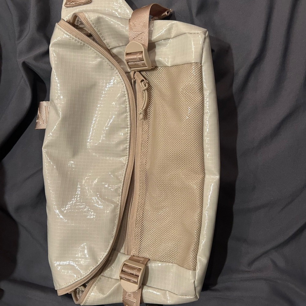 Calpak Terra Sling. White sands. Large